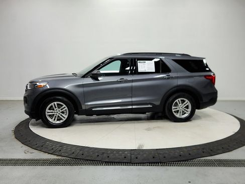 Used 2022 Ford Explorer XLT RWD image 5