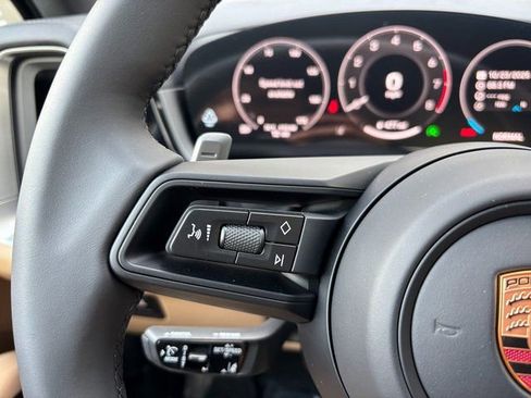 Certified 2026 Porsche Cayenne Coupe AWD/4WD image 16