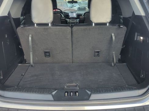 Used 2021 Ford Explorer XLT w/ Equipment Group 202A AWD/4WD image 24