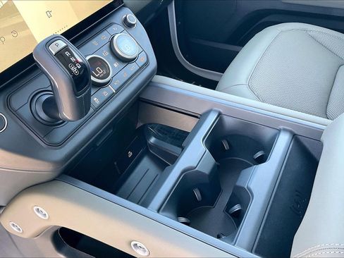 New 2026 Land Rover Defender 110 S AWD/4WD image 13