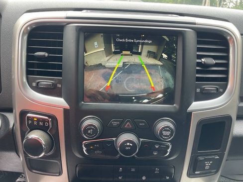 Used 2020 RAM 1500 Classic SLT w/ Luxury Group RWD image 15