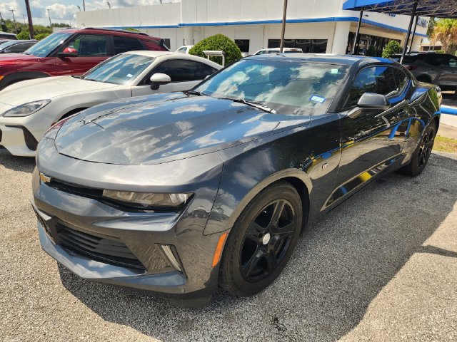 Used 2017 Chevrolet Camaro LT RWD image 3
