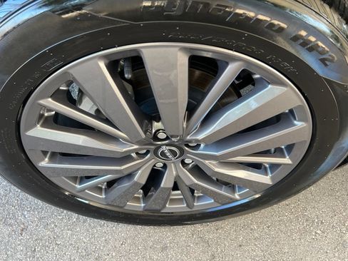 Certified 2023 Nissan Pathfinder SL w/ SL Premium Package AWD/4WD image 43
