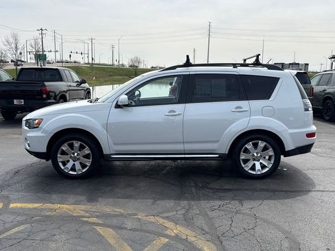 Used 2013 Mitsubishi Outlander SE AWD/4WD image 8