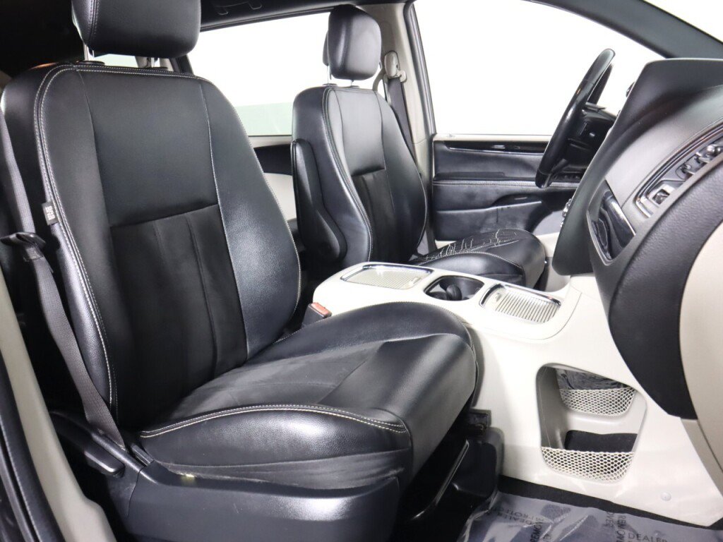 Used 2019 Dodge Grand Caravan SXT FWD image 36