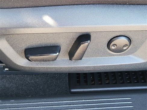 Certified 2023 Nissan Rogue SV image 19