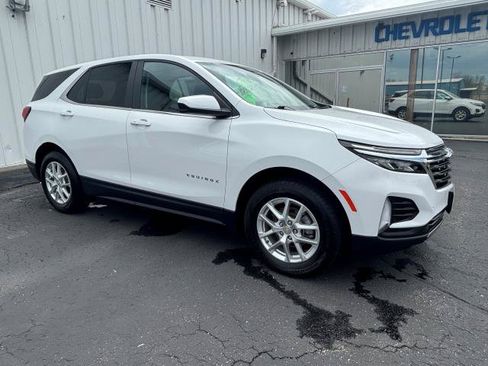 Used 2023 Chevrolet Equinox LT AWD/4WD image 2