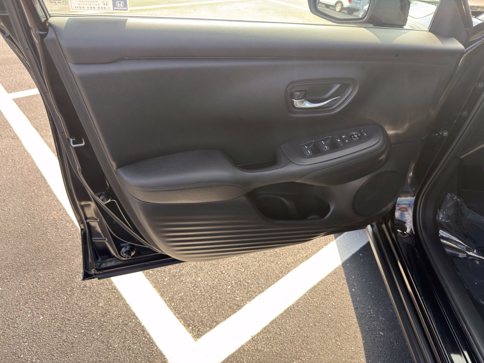 Used 2024 Honda HR-V LX image 11