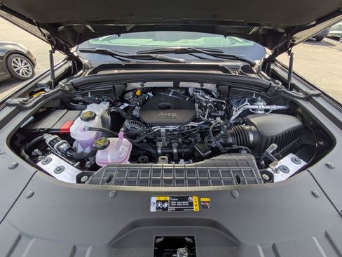 New 2026 Jeep Grand Cherokee L Laredo Altitude image 30