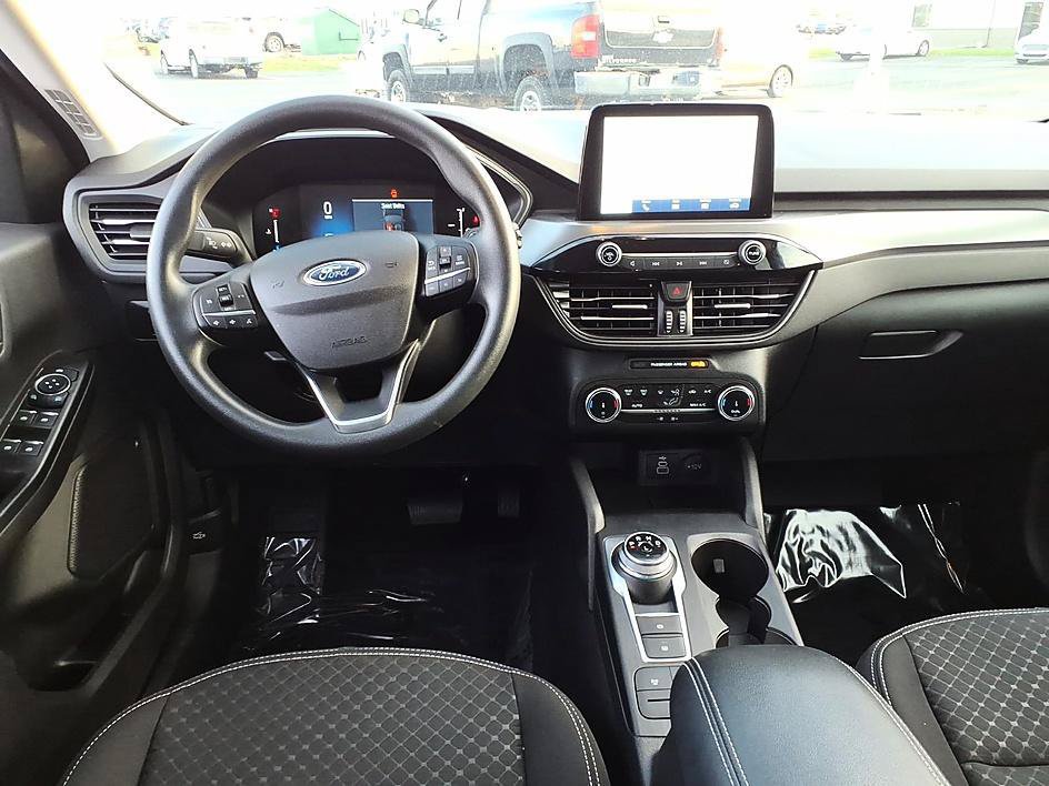 Used 2025 Ford Escape Active AWD/4WD image 18