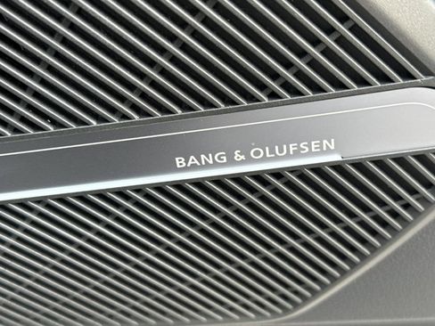 Certified 2024 Audi Q5 e Prestige w/ Prestige Package AWD/4WD image 22
