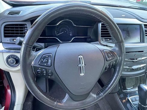 Used 2013 Lincoln MKS AWD image 20