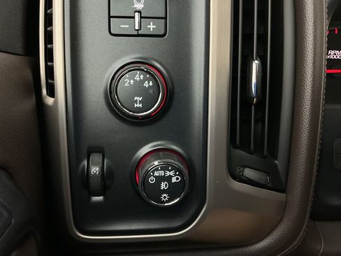Used 2016 GMC Sierra 2500 Denali w/ Duramax Plus Package AWD/4WD image 39