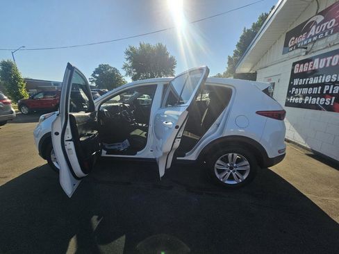 Used 2018 Kia Sportage LX AWD/4WD image 23