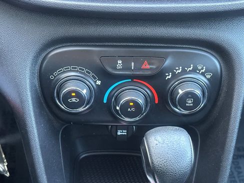 Used 2014 Dodge Dart SXT FWD image 19