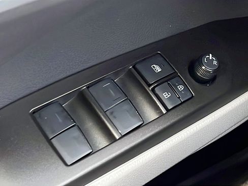 Used 2024 Toyota Camry SE FWD image 17