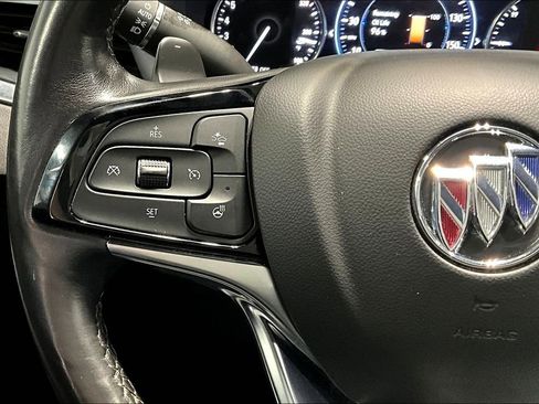 Used 2023 Buick Enclave Premium image 23