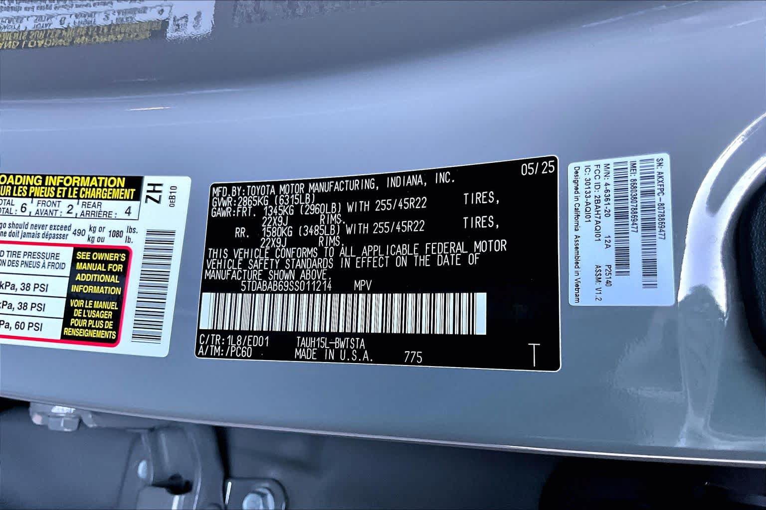 Used 2025 Lexus TX 500h AWD w/ Technology Package image 34