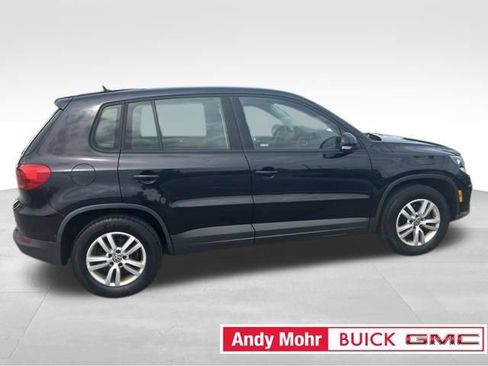 Used 2012 Volkswagen Tiguan S FWD image 17