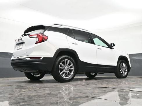 Used 2023 GMC Terrain SLT AWD/4WD image 28