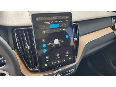 New 2026 Volvo XC60 B5 Plus w/ Protection Package Premier image 21