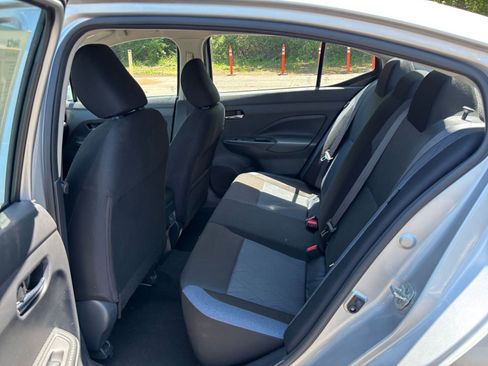 Used 2025 Nissan Versa SV FWD image 23