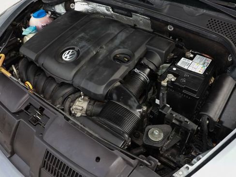 Used 2012 Volkswagen Beetle 2.5 FWD image 51