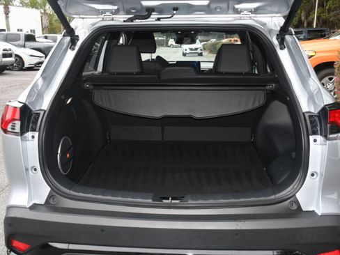 Certified 2024 Toyota Corolla Cross XSE image 18