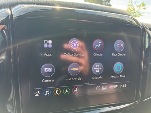 Used 2021 Chevrolet Traverse Premier w/ Redline Edition FWD image 35