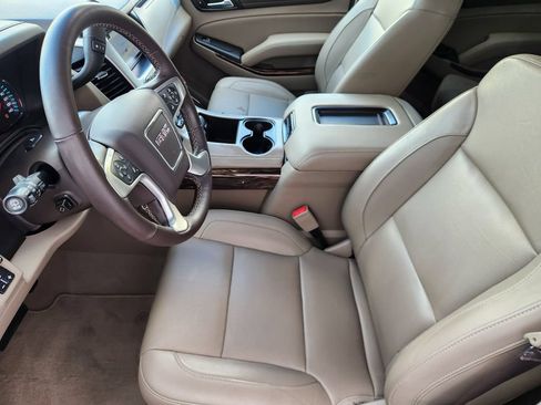 Used 2019 GMC Yukon SLT w/ Premium Edition RWD image 13
