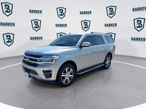 Used 2022 Ford Expedition Limited AWD/4WD image 5