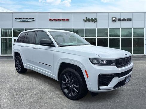 New 2026 Jeep Grand Cherokee Limited AWD/4WD image 1