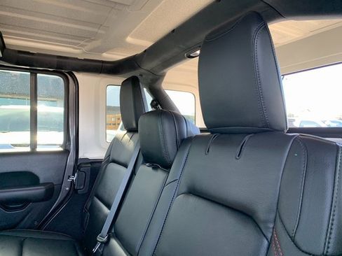 Used 2019 Jeep Wrangler Unlimited Rubicon image 13