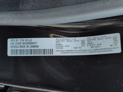 Used 2025 Chrysler Pacifica Select FWD image 40