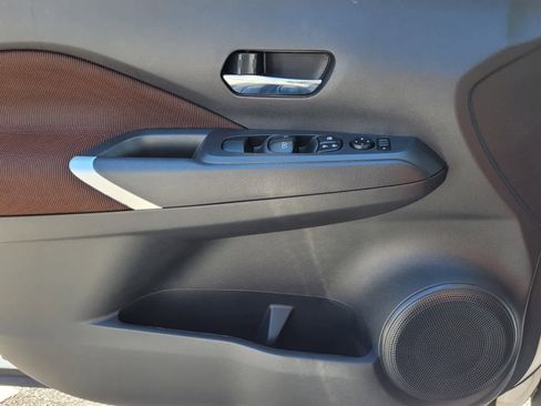 Used 2024 Nissan Kicks SR image 16