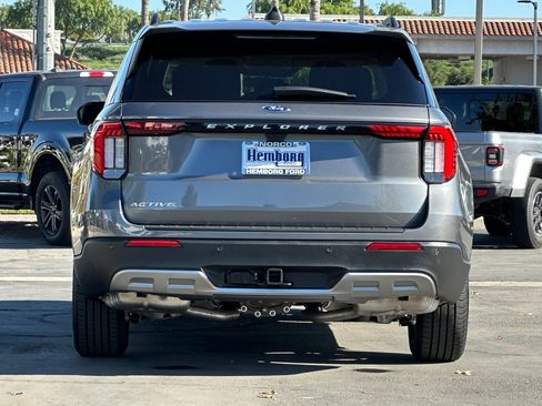 New 2025 Ford Explorer Active w/ Active Comfort Package image 5