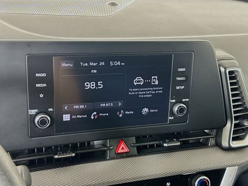 Used 2025 Kia Sportage LX image 19