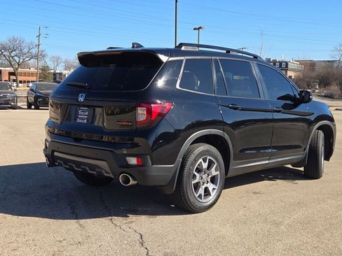 Used 2022 Honda Passport TrailSport image 14