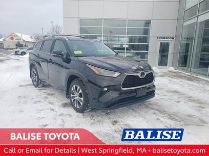 Used 2023 Toyota Highlander XLE
