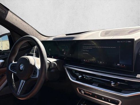 Used 2024 BMW X5 M60i image 24