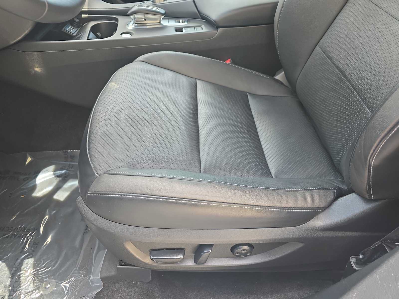 Used 2023 INFINITI QX50 Luxe FWD image 15