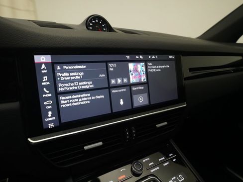 Used 2020 Porsche Cayenne S AWD/4WD image 23