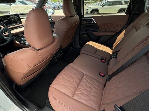 Used 2025 Mitsubishi Outlander SEL FWD image 16