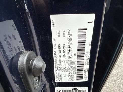 Used 2023 Toyota Sequoia Platinum AWD/4WD image 30
