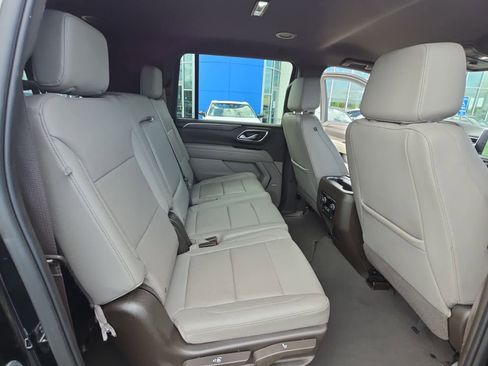 Used 2023 Chevrolet Suburban LT AWD/4WD image 52