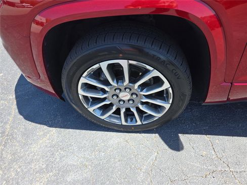 Used 2023 GMC Acadia Denali FWD image 11