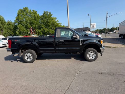 Used 2017 Ford F250 XL w/ Power Equipment Group AWD/4WD image 6
