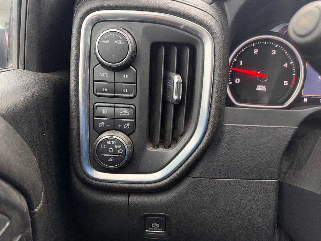 Used 2022 Chevrolet Silverado 3500 High Country w/ Safety Package II AWD/4WD image 24