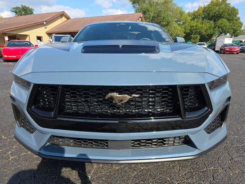 Used 2025 Ford Mustang GT Premium RWD image 12