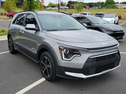 New 2026 Kia Niro LX FWD image 3